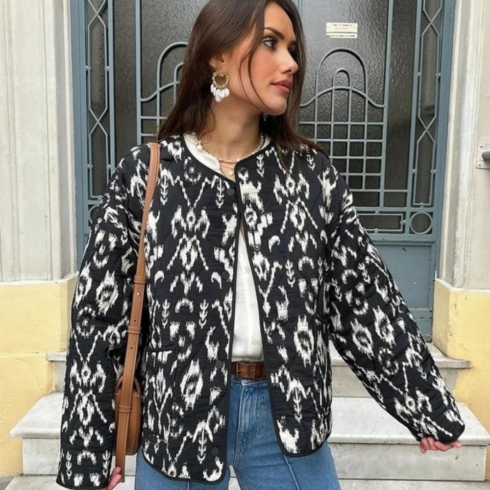 Fashion and Elegance Short and Versatile Printed Quilted RoundFace Jacket - Picture 2 of 5